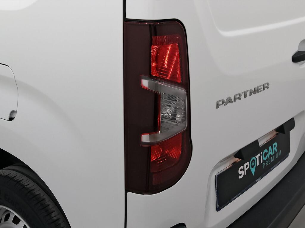 Peugeot Partner FURGON 1.5 BLUEHDI 100 PRO STANDARD 3P 600KG 27