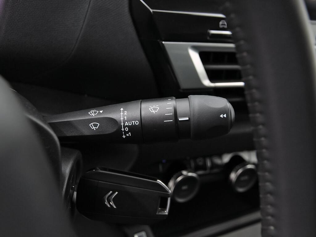 Citroën C4 PureTech 130 S&S 6v Plus 17