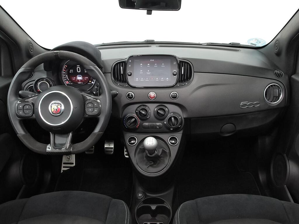 Abarth 500 695C 1.4 16v T-Jet 132kW (180 CV) 7