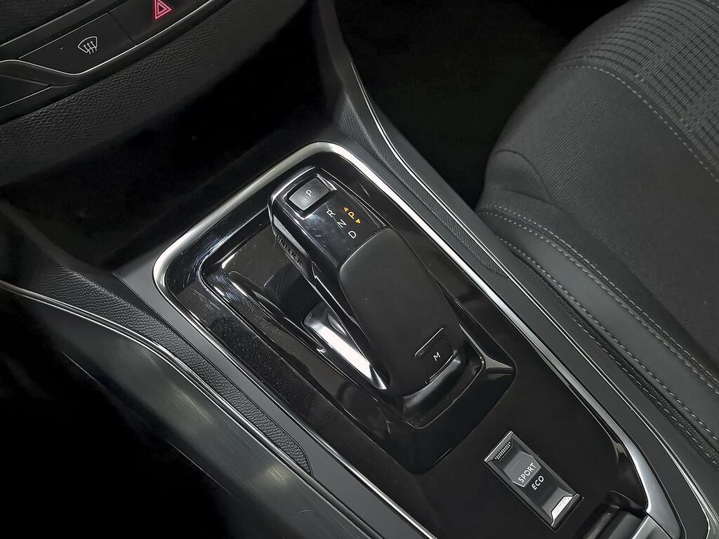 Peugeot 308 5p Allure 1.2 PureTech 96KW (130CV) EAT8 26