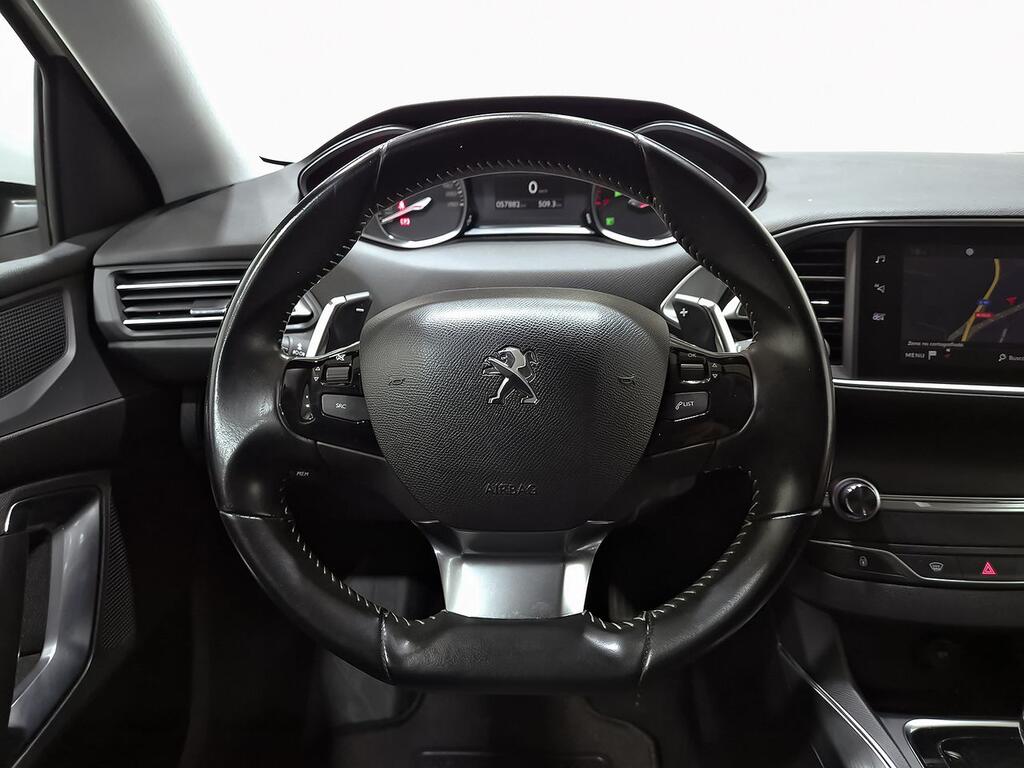 Peugeot 308 5p Allure 1.2 PureTech 96KW (130CV) EAT8 19
