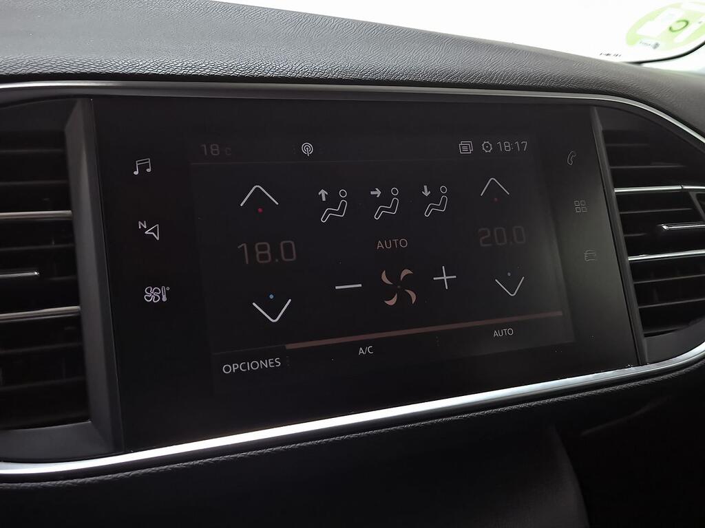 Peugeot 308 5p Allure 1.2 PureTech 96KW (130CV) EAT8 21