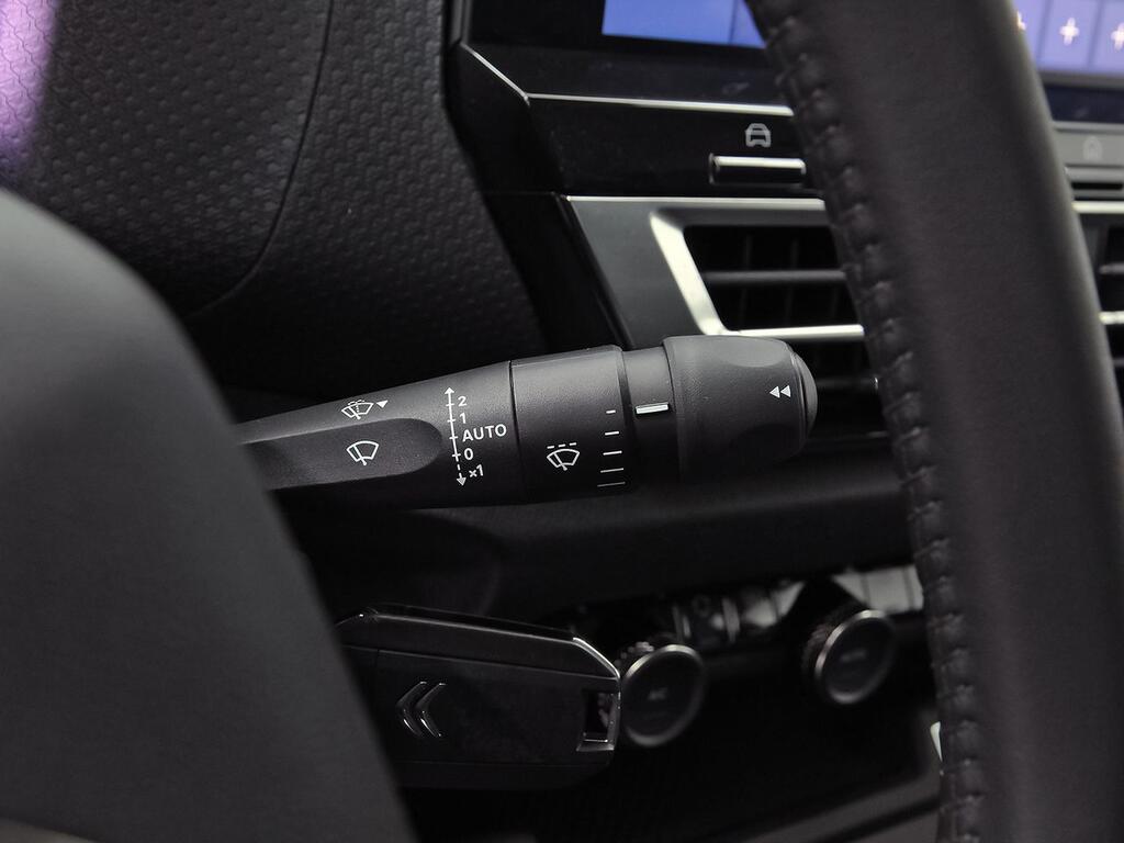 Citroën C4 ë-C4 eléctrico 100kW 50kWh C-Series 17