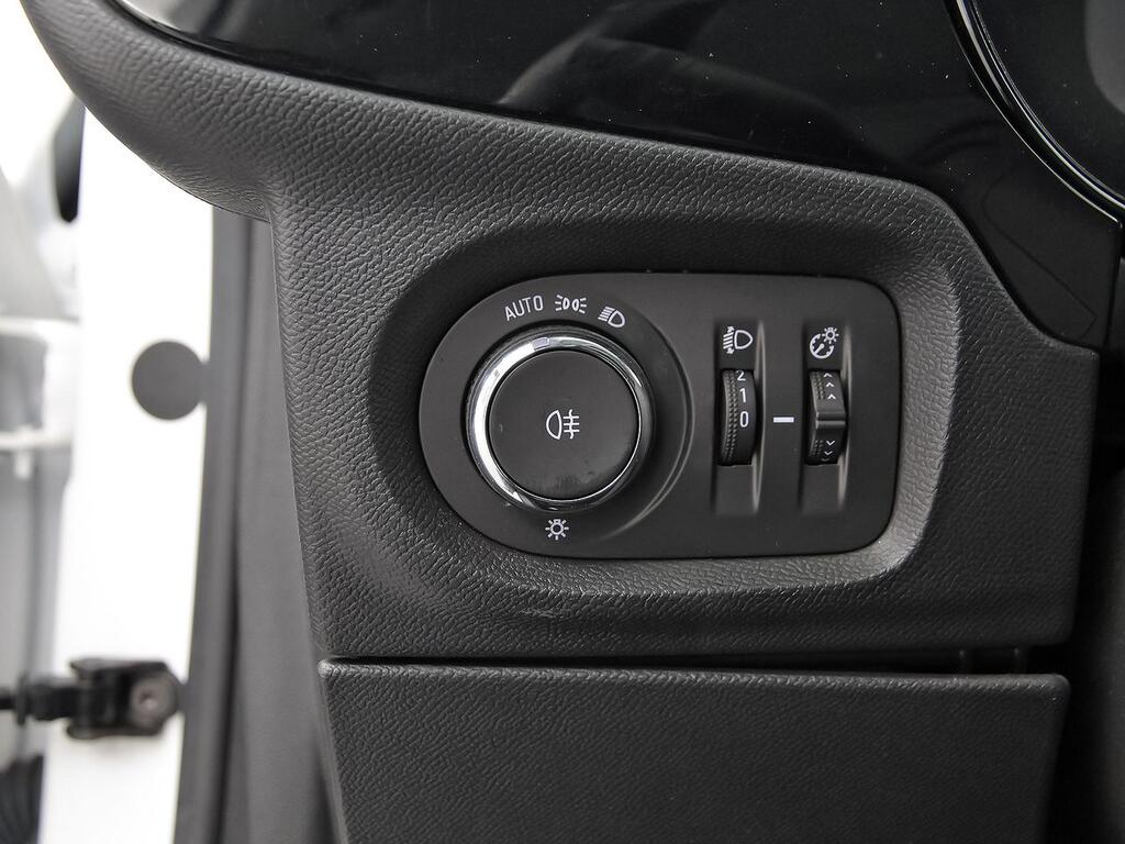 Opel Corsa 1.2T XHL 74kW (100CV) Elegance 11