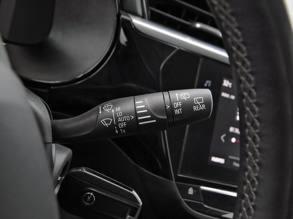 Opel Corsa 1.2T XHL 74kW (100CV) Elegance 13