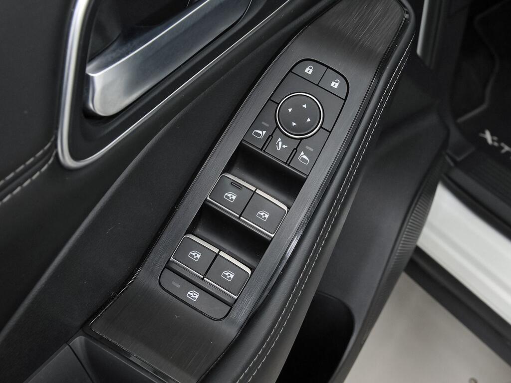 Nissan X-Trail 5pl 1.5 e-POWER 152kW 4x2 A/T Tekna 12