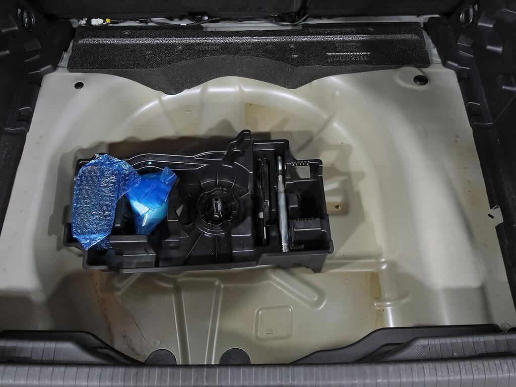 Citroën C4 Hybrid 136 e-DCS6 Plus 32