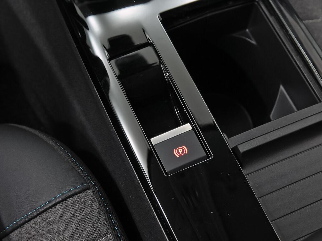 Citroën C4 Hybrid 136 e-DCS6 Plus 30