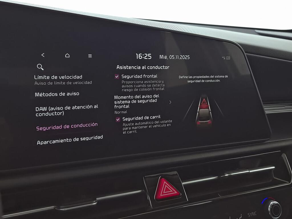 Kia Niro 1.6 GDi HEV 104kW (141CV) Concept 31