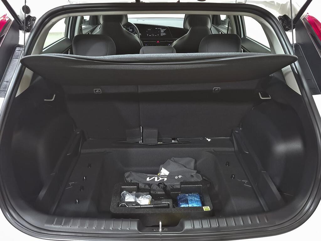 Kia Niro 1.6 GDi HEV 104kW (141CV) Concept 43