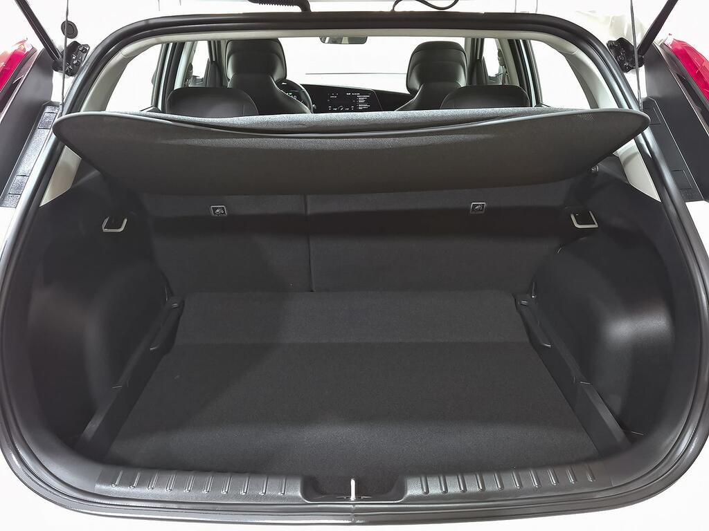 Kia Niro 1.6 GDi HEV 104kW (141CV) Concept 9