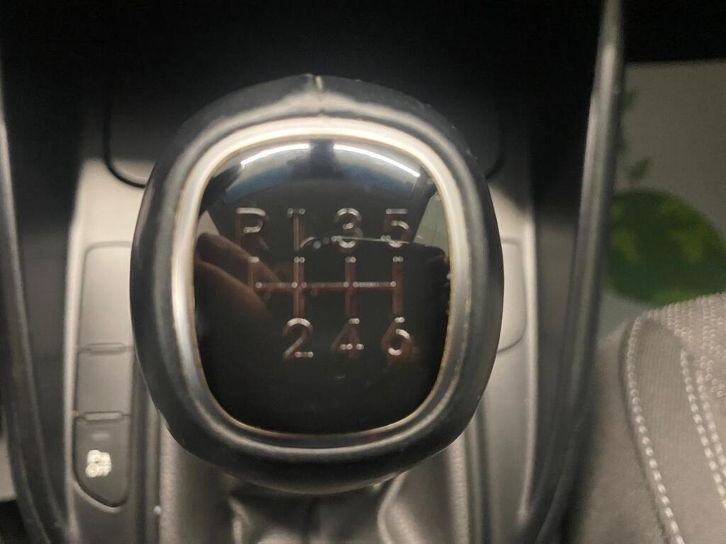 Kia Carens 1.6 GDi 99kW (135CV) Drive 15