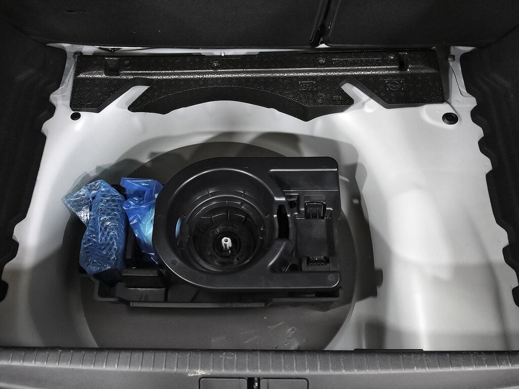 Peugeot 208 Allure HYBRID 100 eDCS6 36