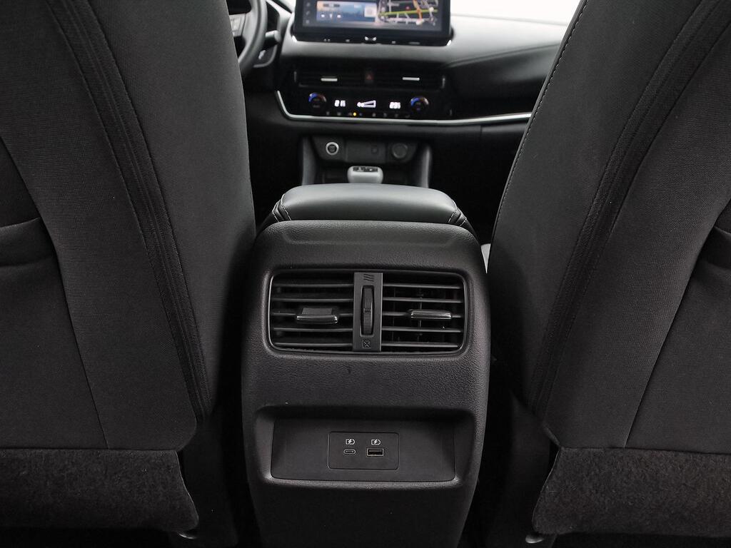 Nissan Qashqai DIG-T 116kW Xtronic N-Connecta 34