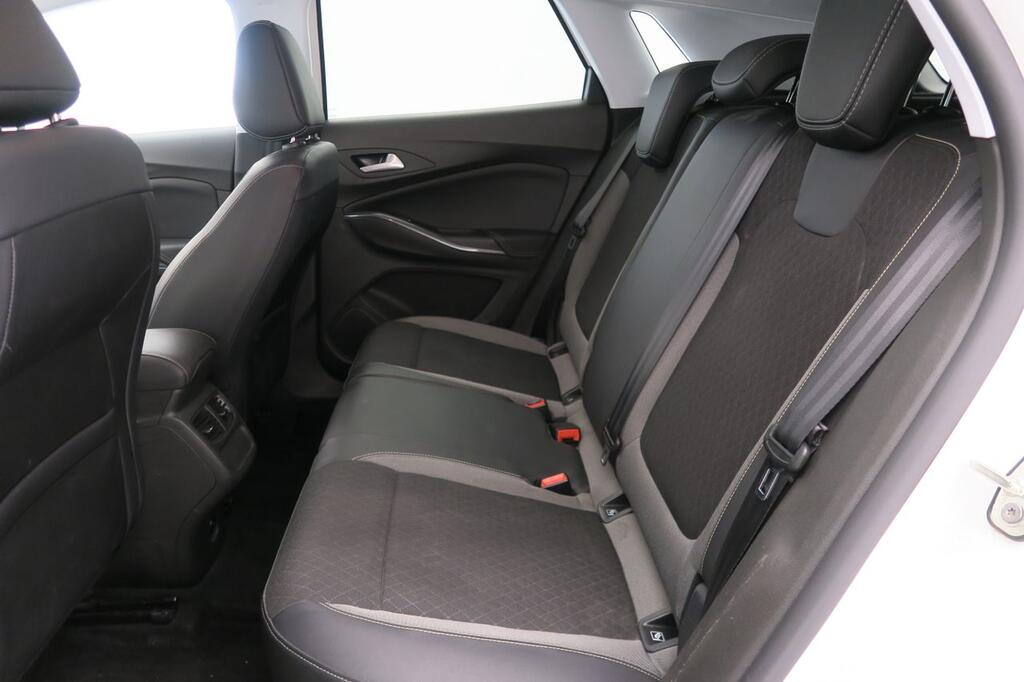 Opel Grandland X 1.2 Turbo Design Line 18