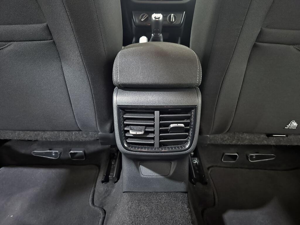 Skoda Fabia 1.0 MPI 59KW (80CV) Selection 29