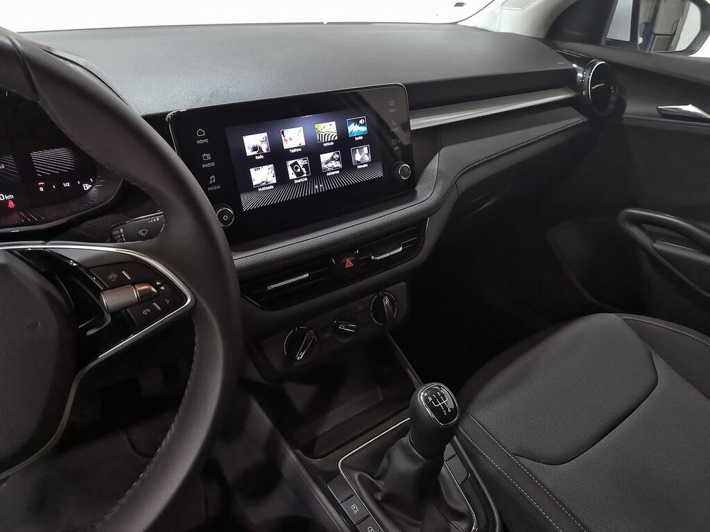 Skoda Fabia 1.0 MPI 59KW (80CV) Selection 27