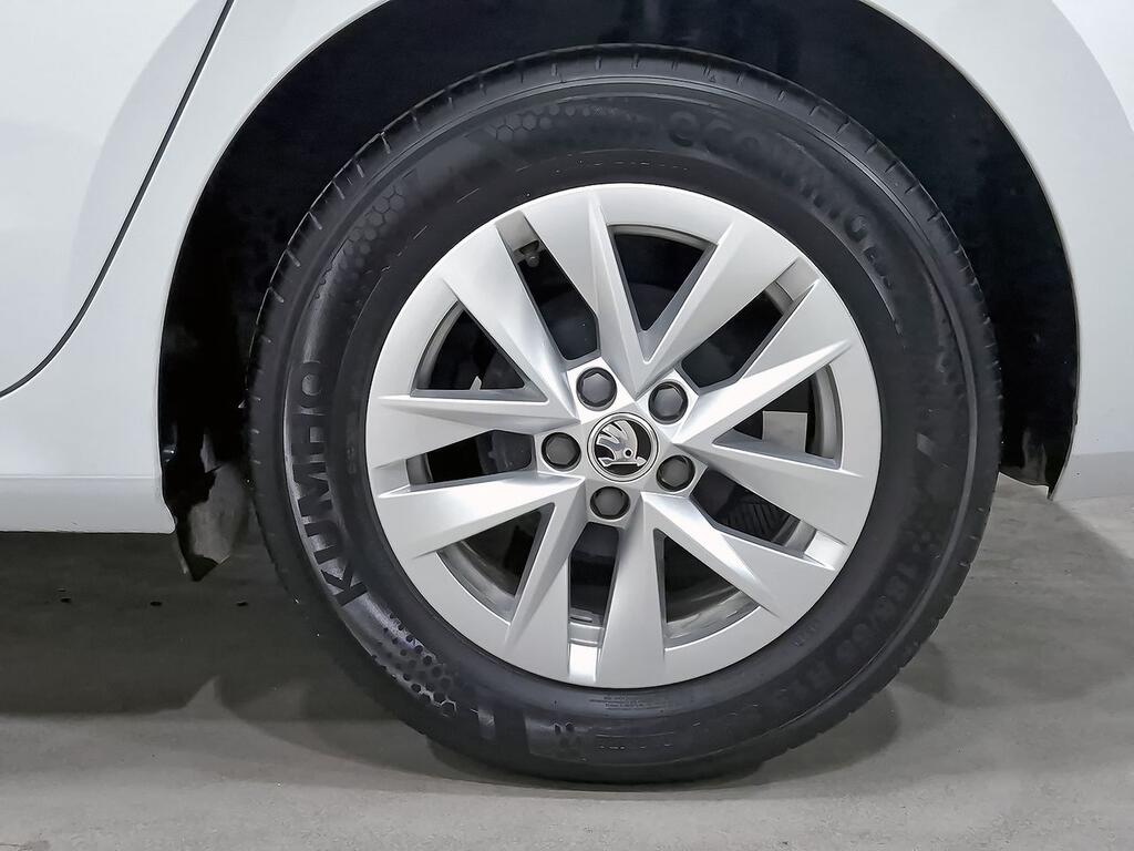 Skoda Fabia 1.0 MPI 59KW (80CV) Selection 8