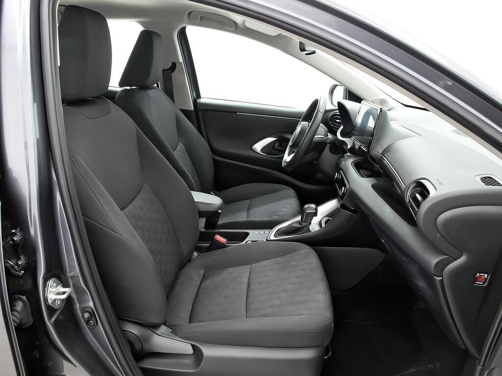 Toyota Yaris 1.5 120H Active Plus 7