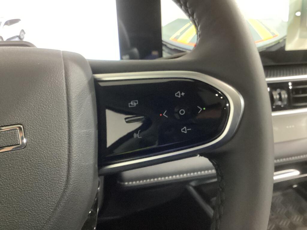 Ebro S700 1.5 TGDI PHEV Luxury E-CVT 17