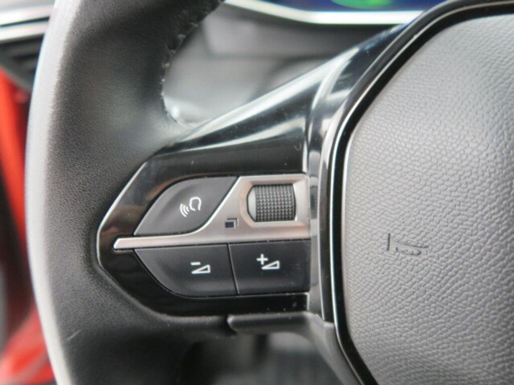 Peugeot 2008 Allure Puretech 100 S&S 6 Vel. MAN 7