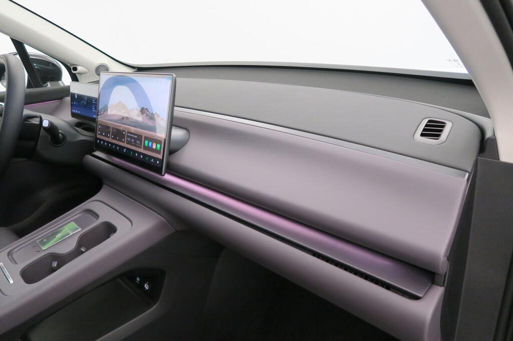 Leapmotor C10 C10 REEV 28.4 kWh Design Auto 16