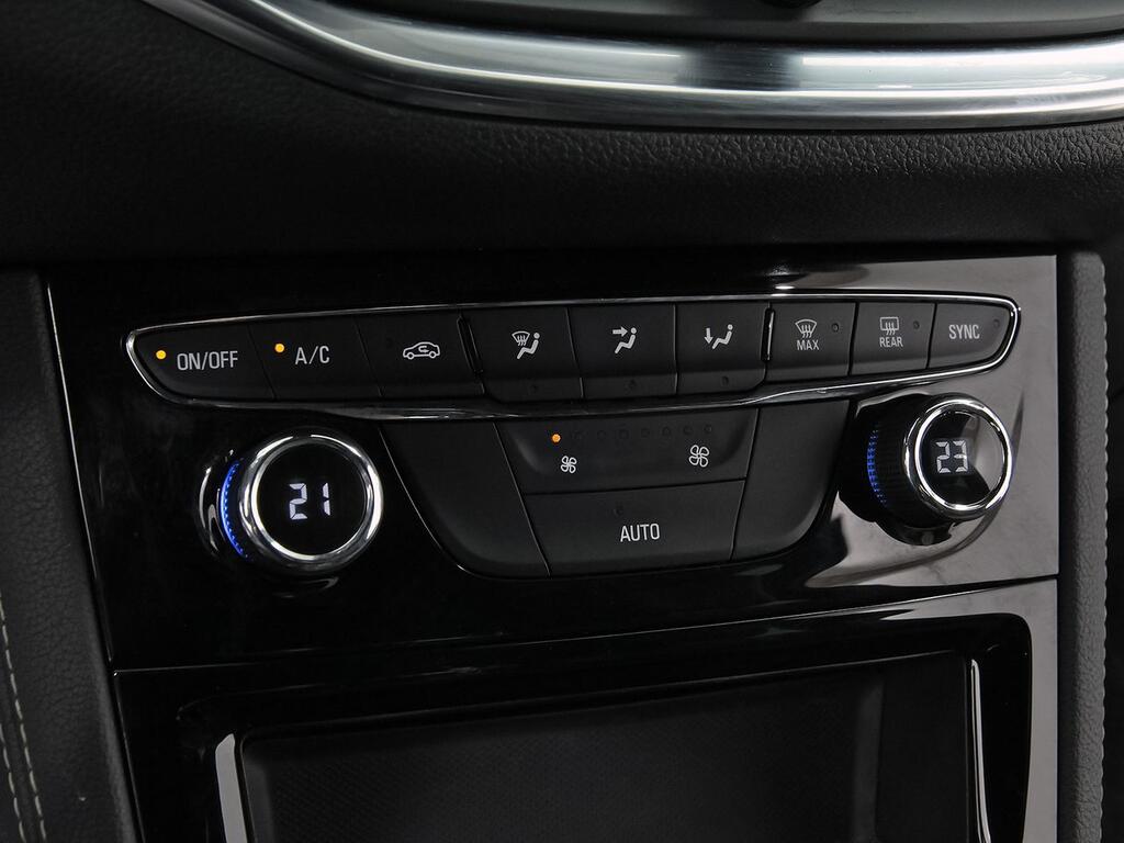 Opel Astra 1.2T SHR 107kW (145CV) Ultimate 28