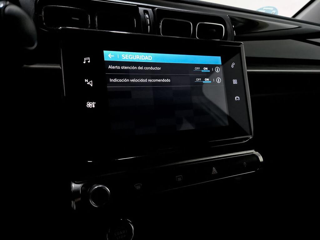 Citroën C3 PureTech 60KW (83CV) Shine 18