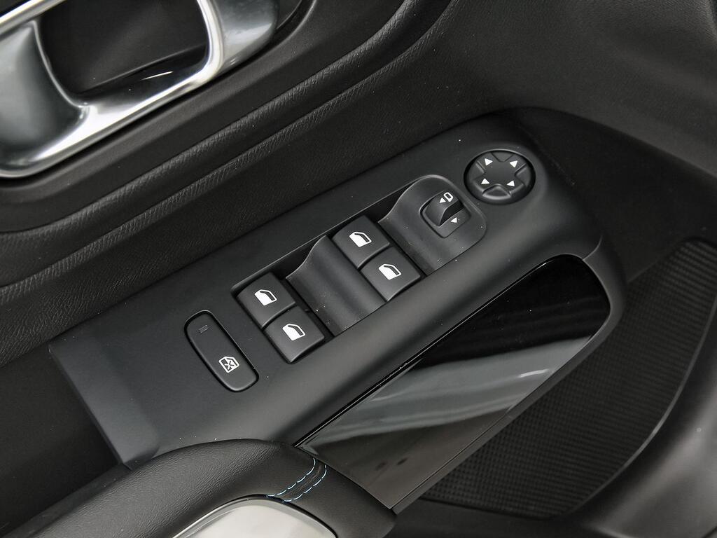 Citroën C5 Aircross HYBRID 100kW (136CV) e-DCS6 Plus 13