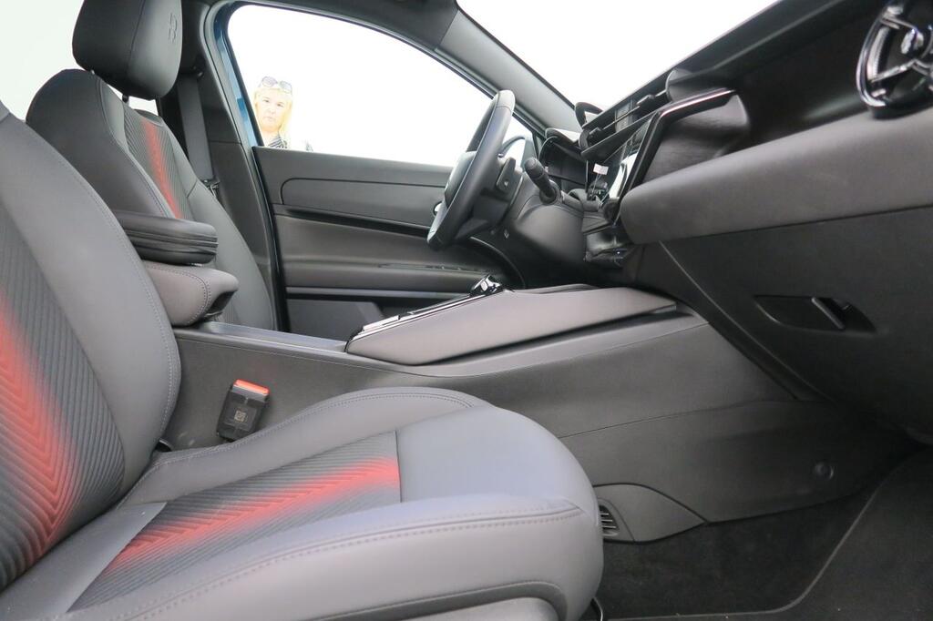 Alfa Romeo Junior Ibrida Speciale 100kW (136CV) 15