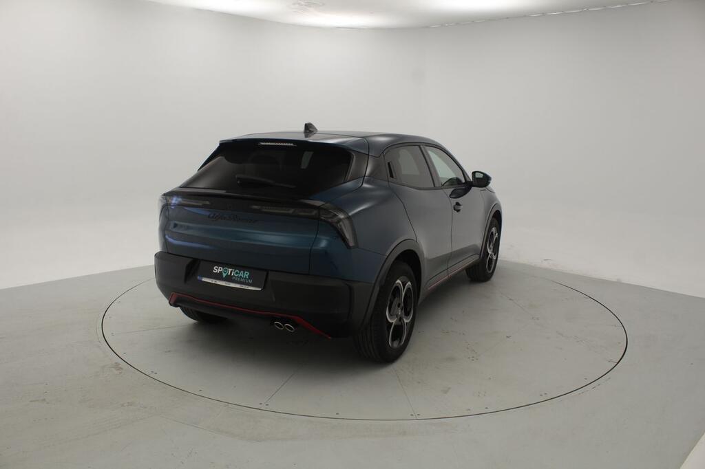 Alfa Romeo Junior Ibrida Speciale 100kW (136CV) 4