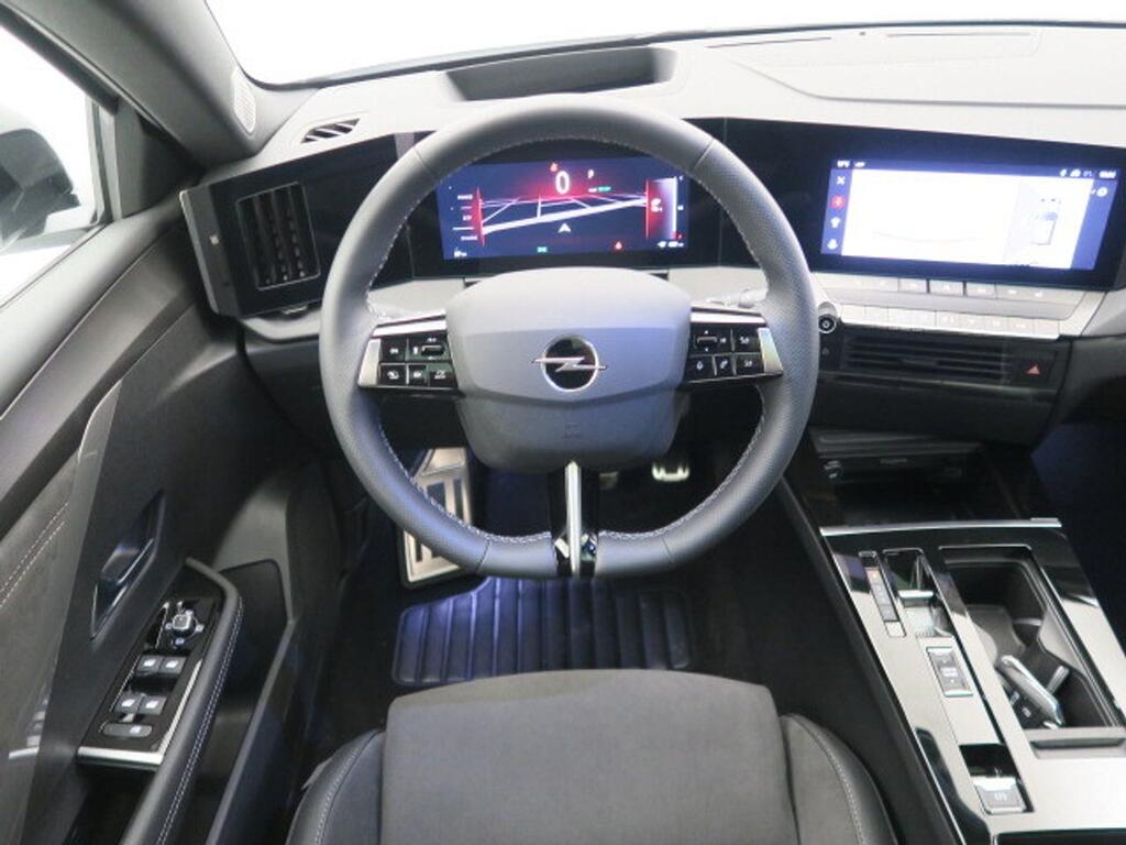 Opel Astra 54kWh GS Auto 16