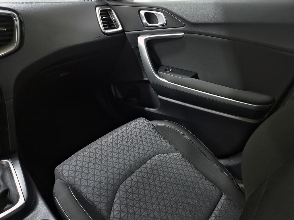 Kia XCeed 1.0 T-GDi Drive 88kW (120CV) 29
