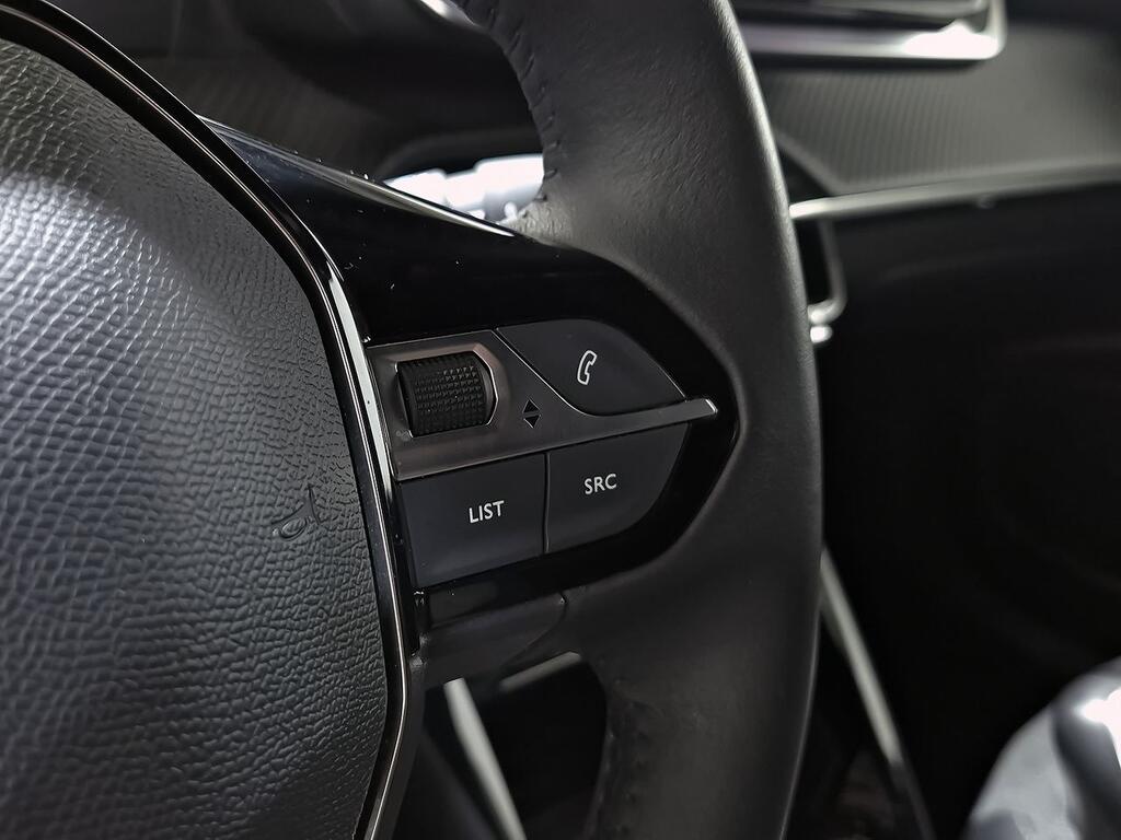 Peugeot 2008 Allure Puretech 100 S&S 6 Vel. MAN 18