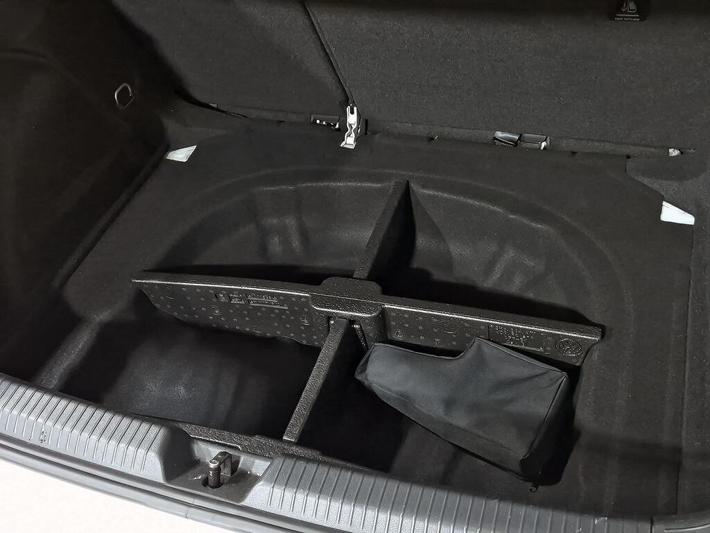 Volkswagen Golf 2.0 TDI 85kW (115CV) 28