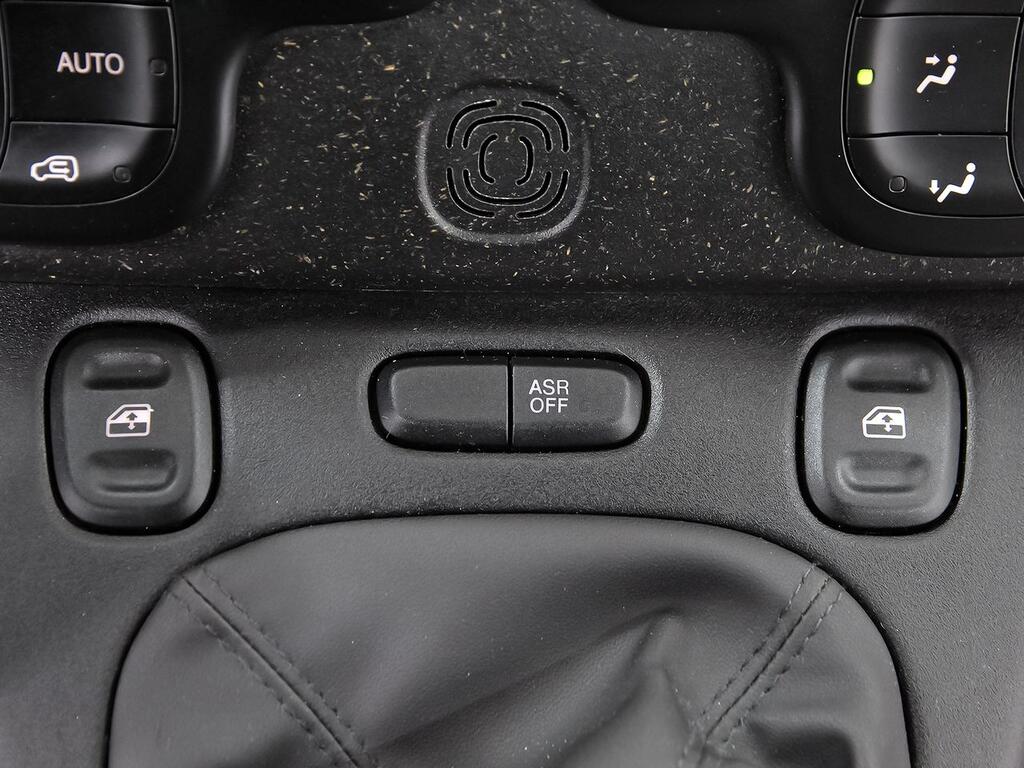 Fiat Panda Cross 1.0 Gse 51kw (70CV) 26