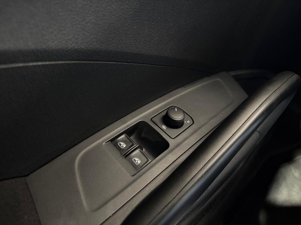 Skoda Fabia 1.0 TSI 70KW (95CV) Active 15