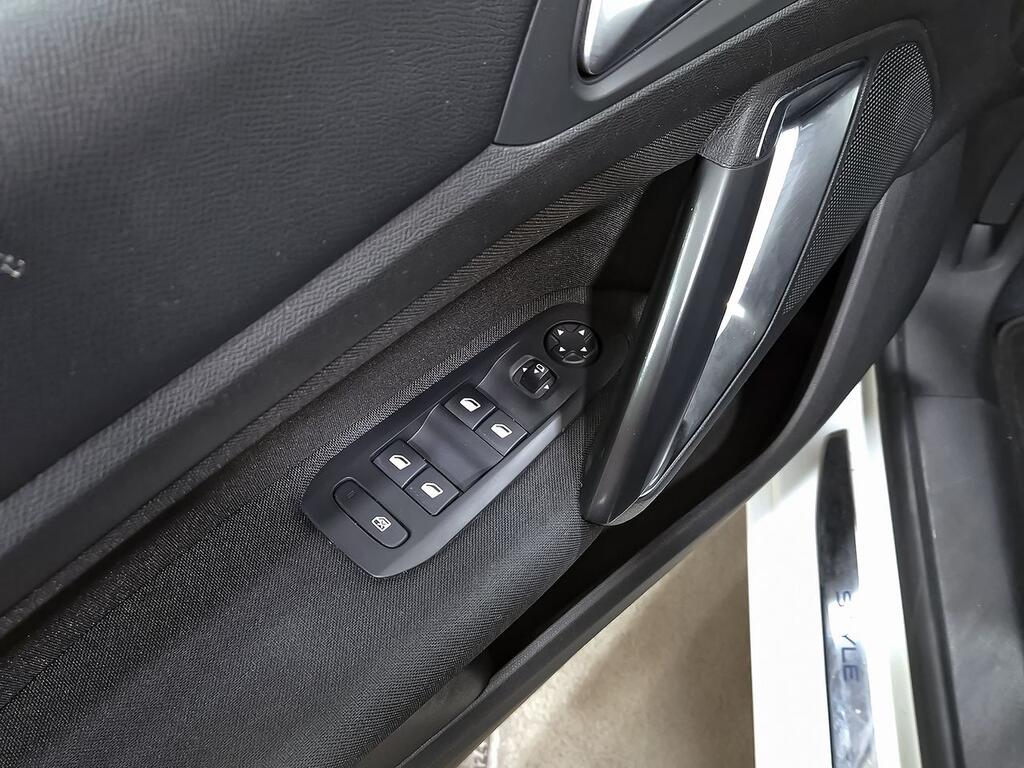 Peugeot 308 SW Style BlueHDi 130 S&S 11