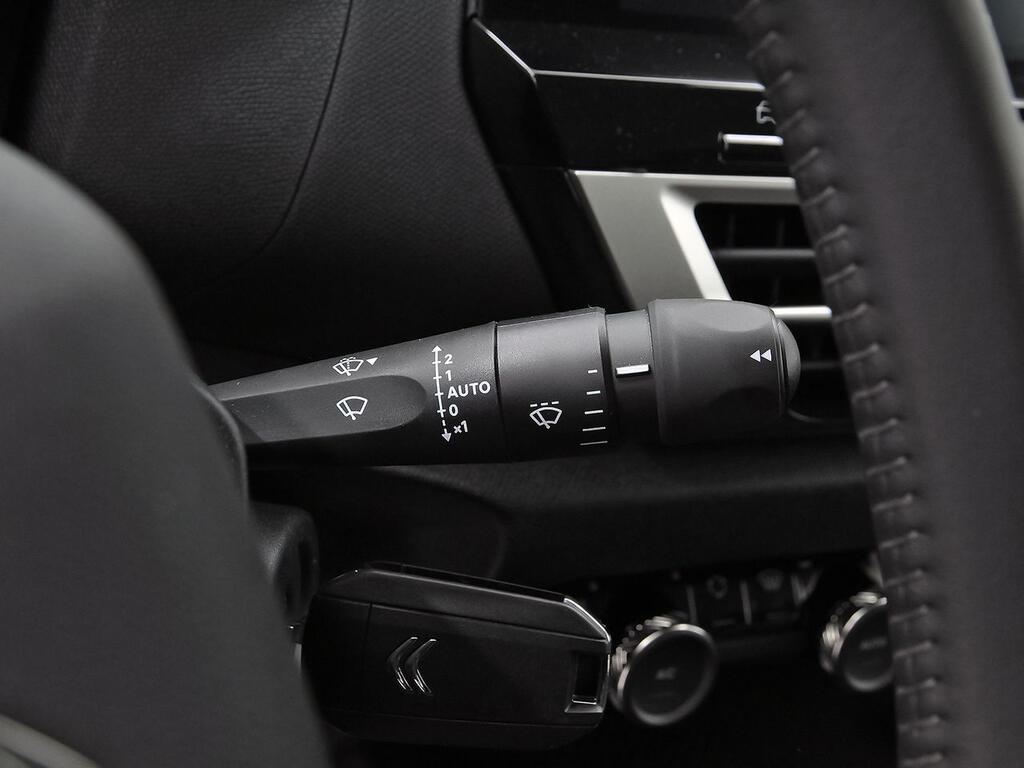 Citroën C4 PureTech 130 S&S 6v Plus 17