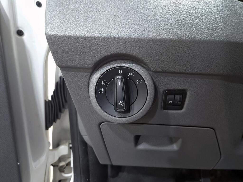 Volkswagen Transporter 2.0 TDI 110CV 2.8T SWB 4P 14