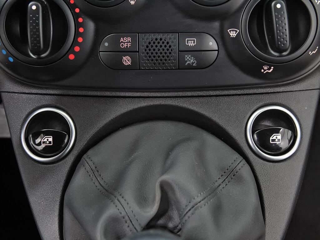 Fiat 500 Connect 1.0 Hybrid 51KW (70 CV) 23