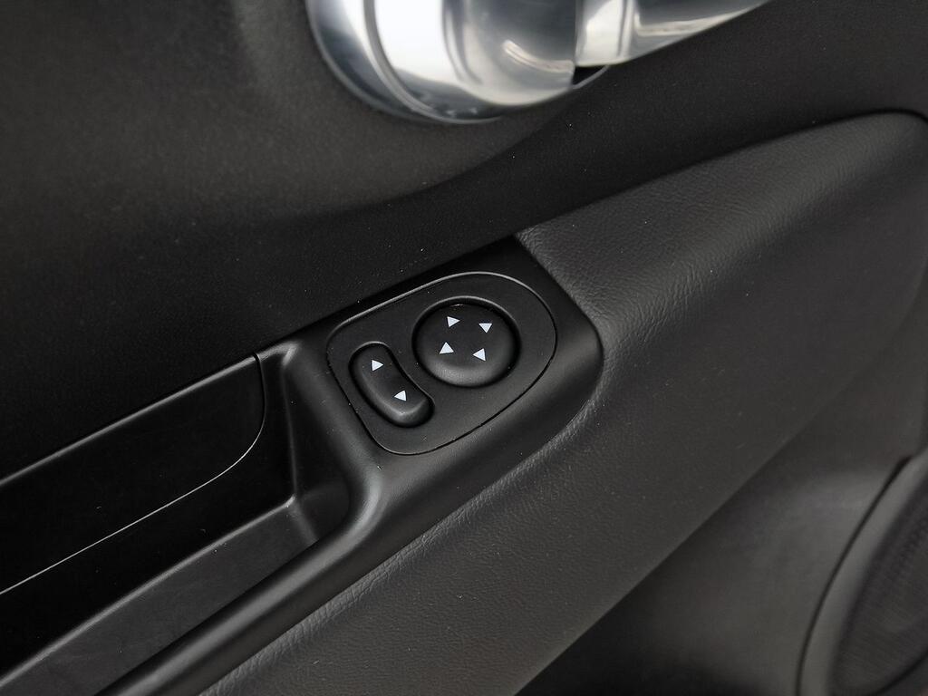 Fiat 500 Connect 1.0 Hybrid 51KW (70 CV) 13