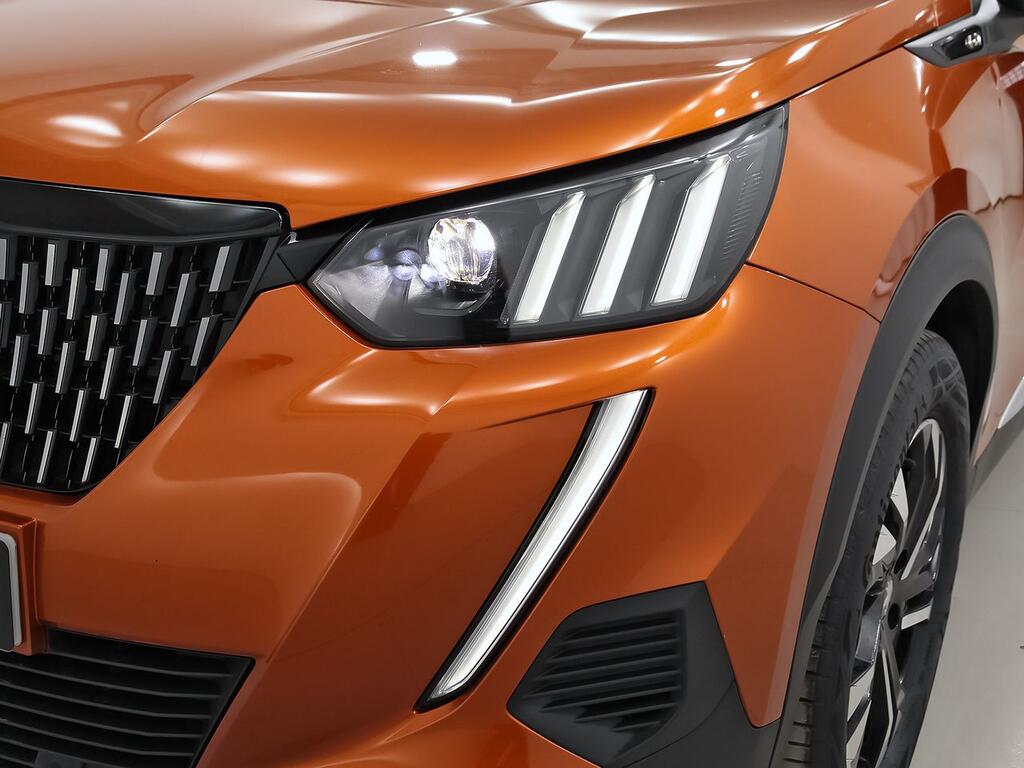 Peugeot 2008 GT Puretech 130 S&S 6 Vel. MAN 32