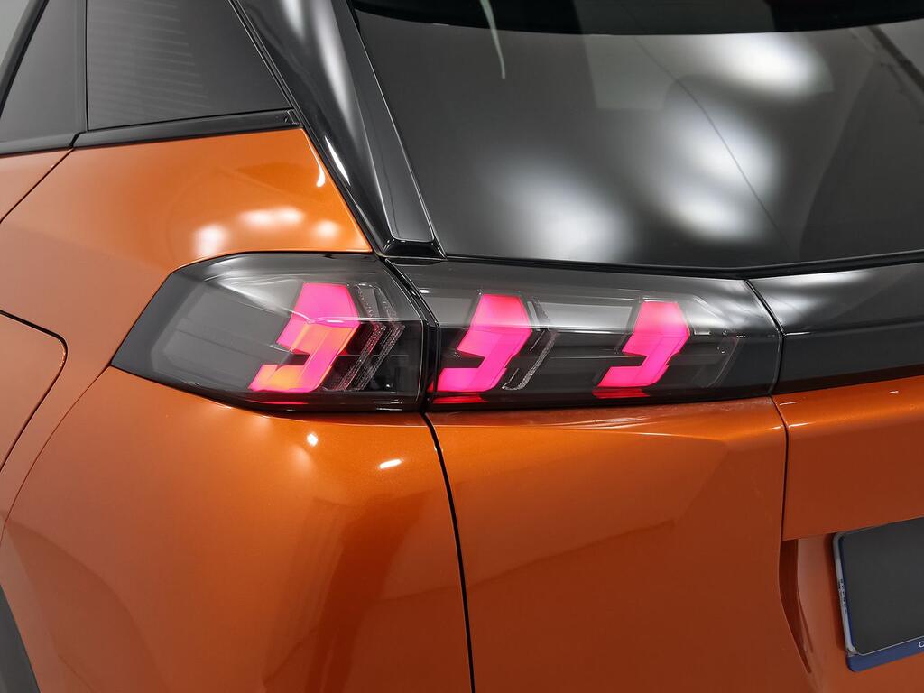 Peugeot 2008 GT Puretech 130 S&S 6 Vel. MAN 33