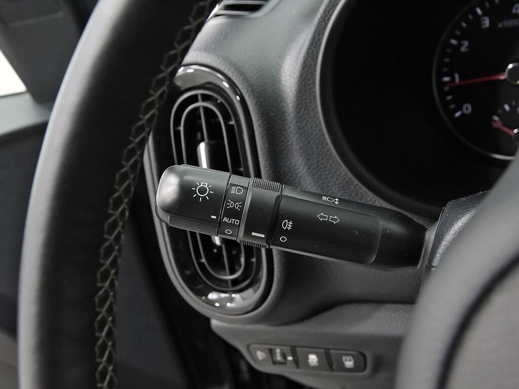 Kia Picanto 1.0 DPi 49kW (67CV) AMT GT Line 15