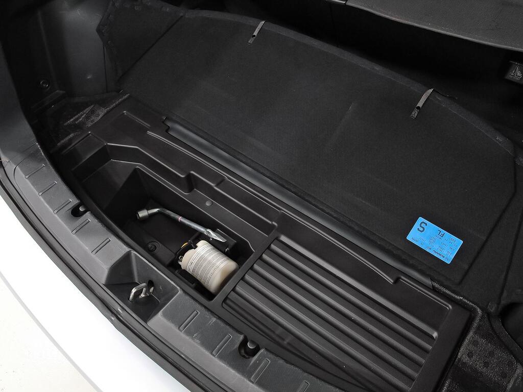 Subaru XV 2.0i Hybrid CVT Executive Plus 38