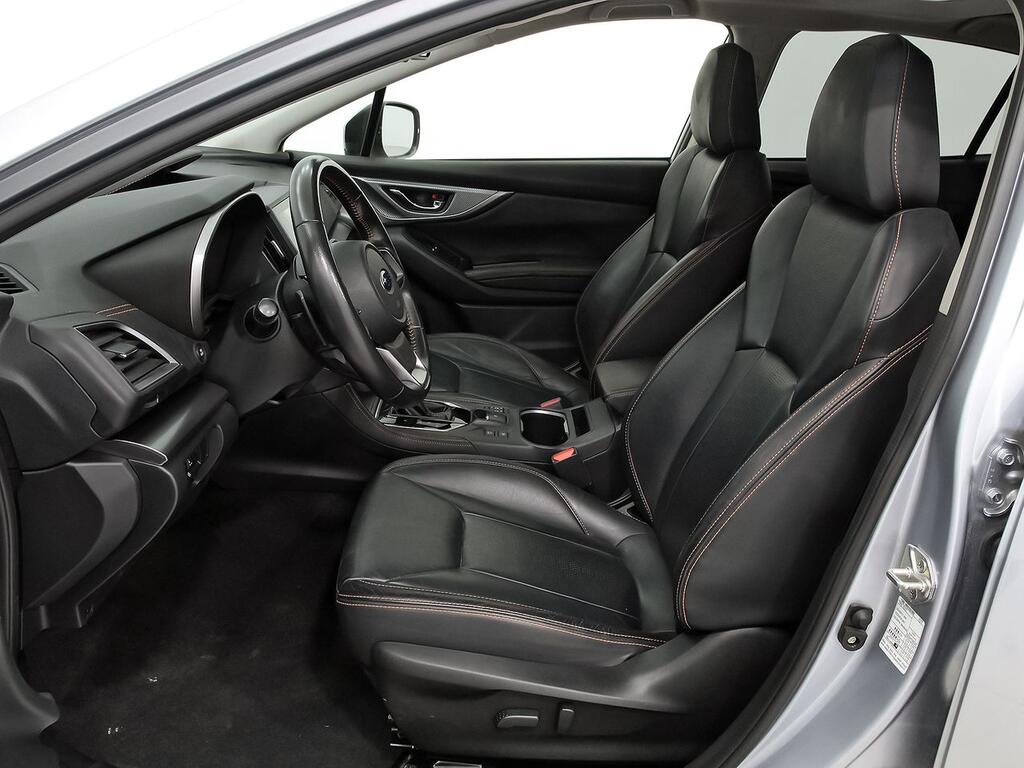 Subaru XV 2.0i Hybrid CVT Executive Plus 8