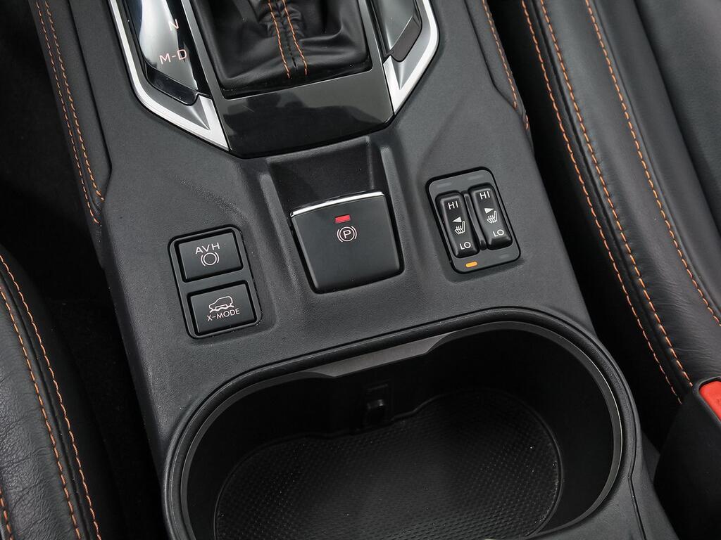 Subaru XV 2.0i Hybrid CVT Executive Plus 33