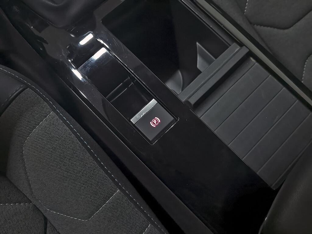 Citroën C4 PureTech 130 S&S 6v Feel Pack 28