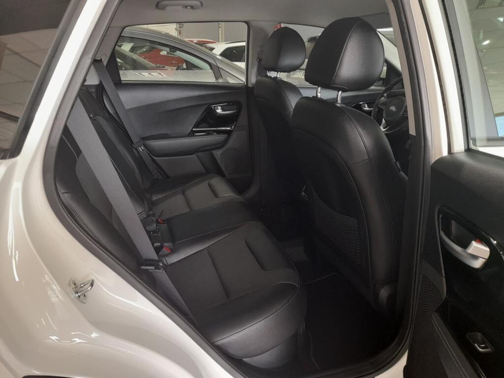 Kia Niro 1.6 GDi HEV 104kW (141CV) Drive 14